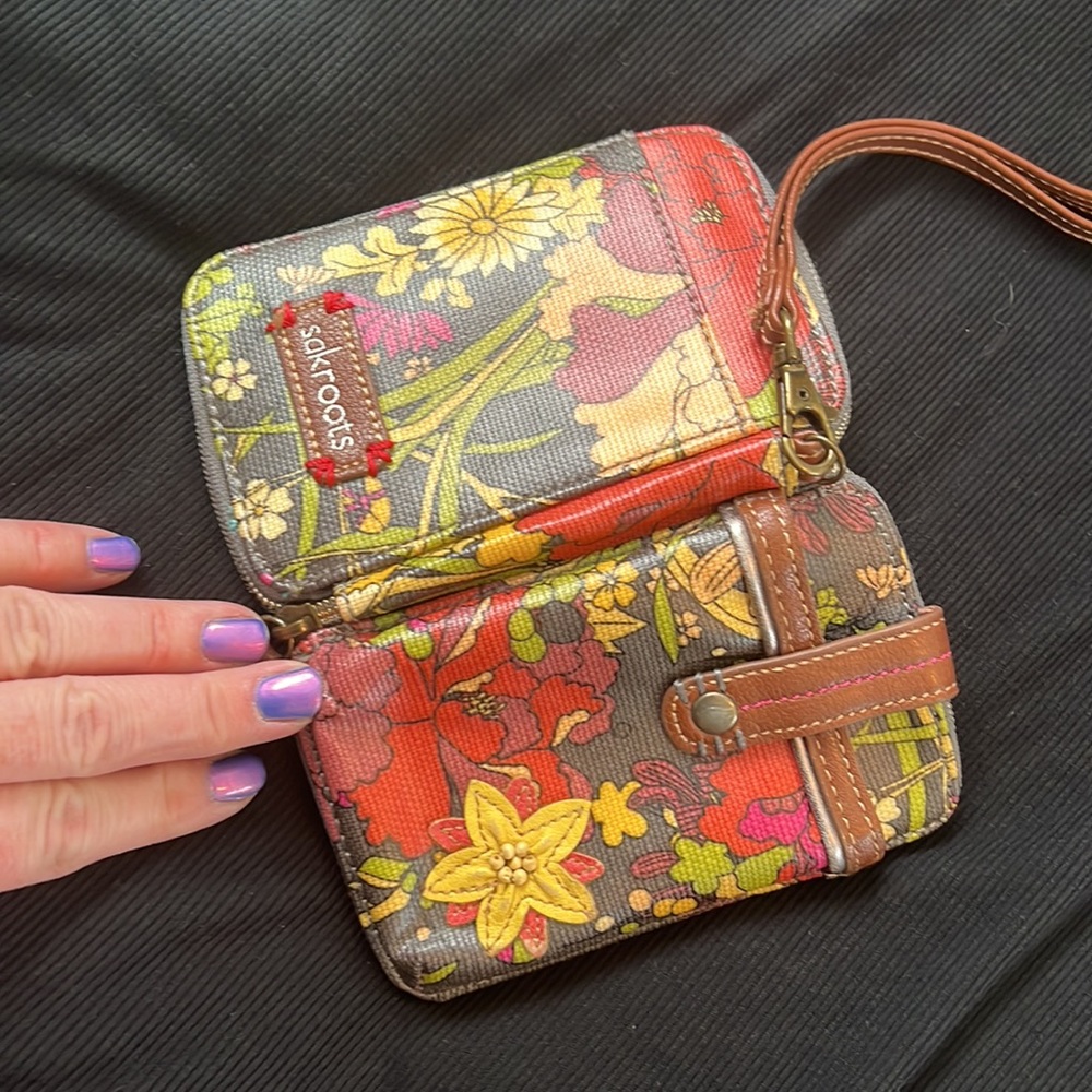 Fun smaller wallet - Picture 7 of 7